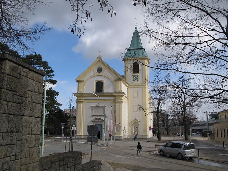 Kahlenberg, Kirche